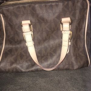 Micheal kors purse